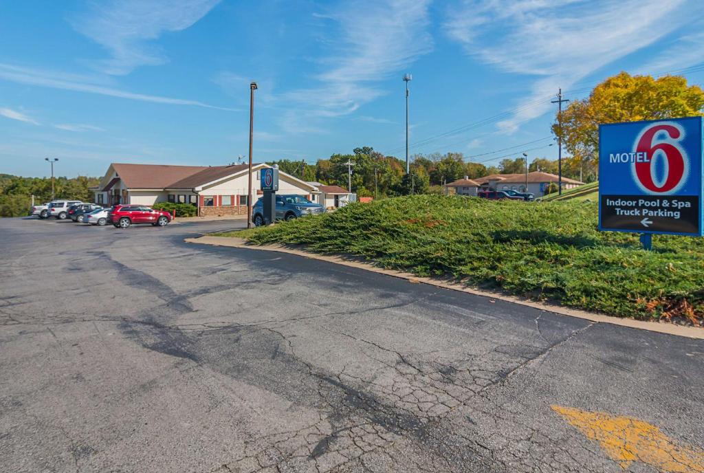Motel 6-Hannibal, MO photo 1
