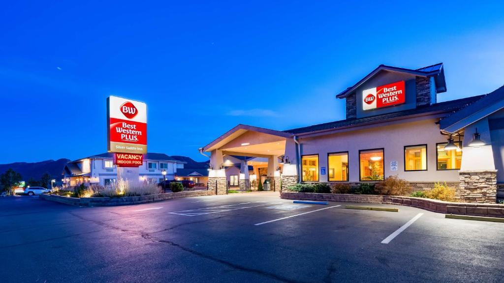 Best Western Plus Silver Saddle Inn image