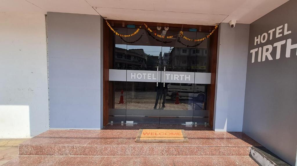 HOTEL TIRTH photo 4