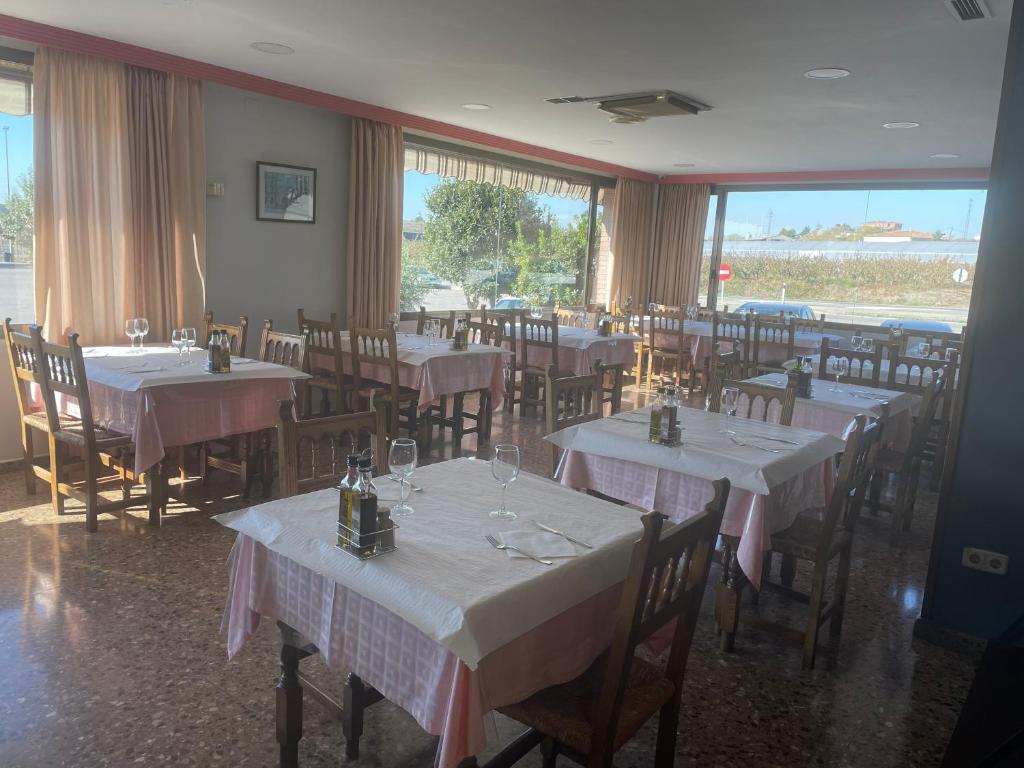 Hotel Reina Isabel photo 4