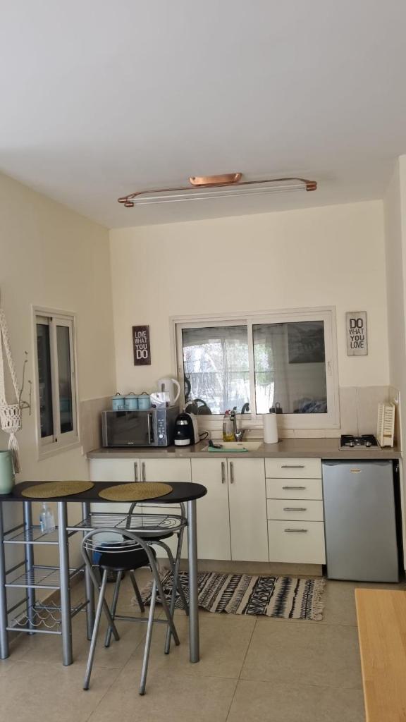 Rivkas zimmer photo 2