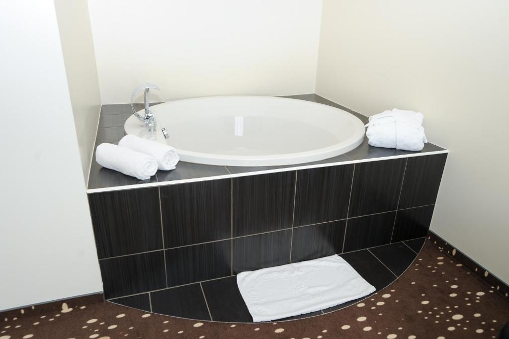 City Hotel Krško photo 4
