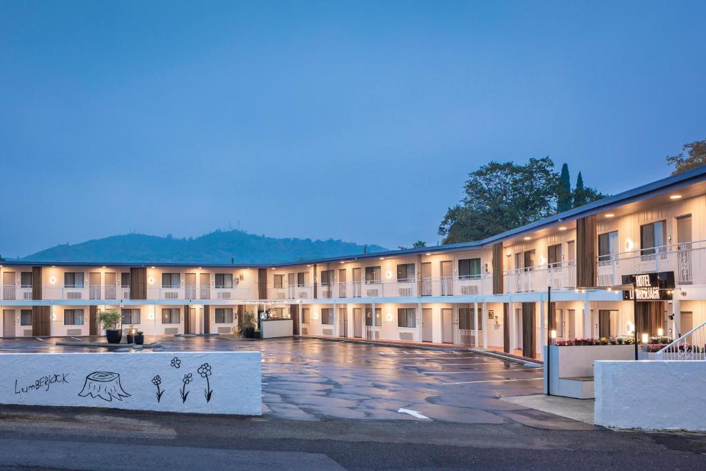 Hotel Lumberjack photo 2