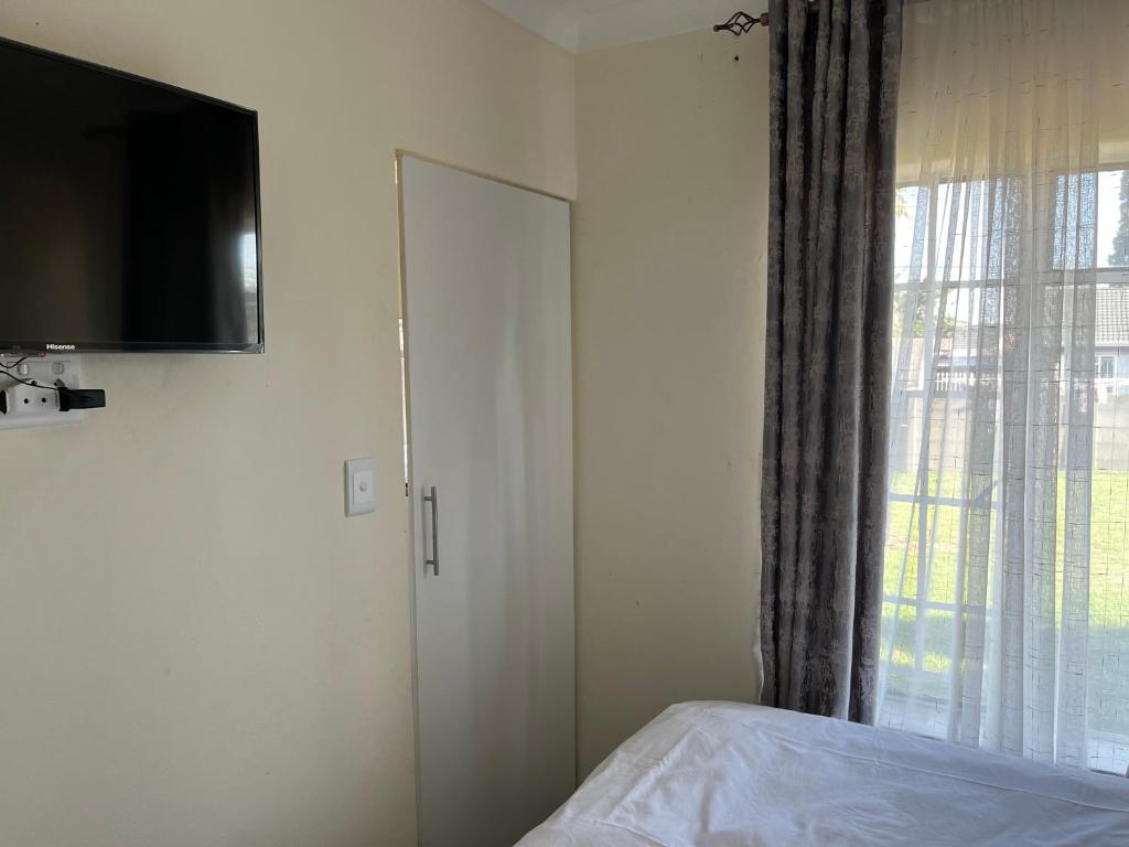 House 210 holiday rentals photo 2