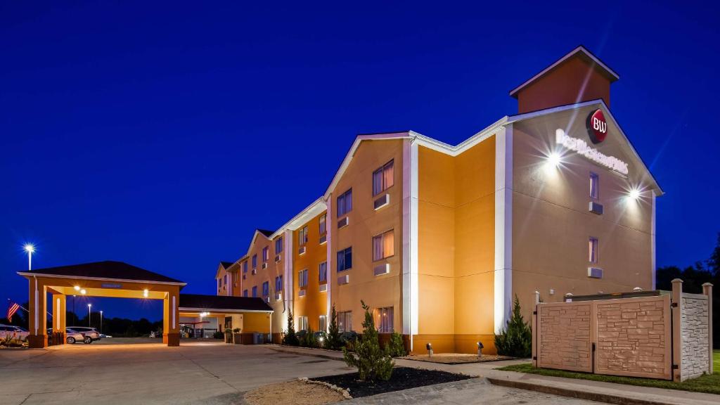 Best Western Plus Whitewater Inn image