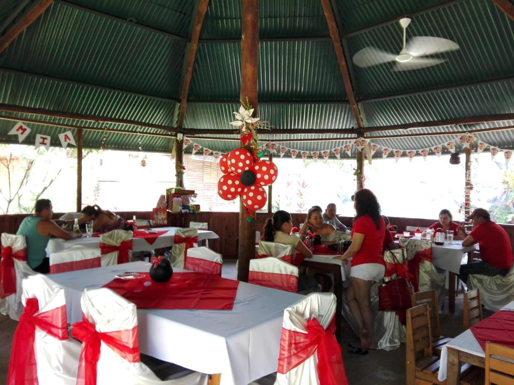 Hotel Cabanas La Teca photo 2