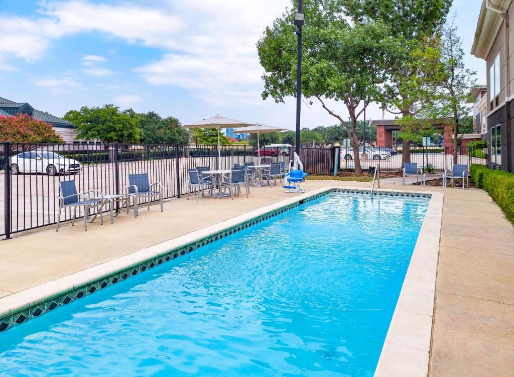 La Quinta by Wyndham Dallas - Las Colinas photo 3