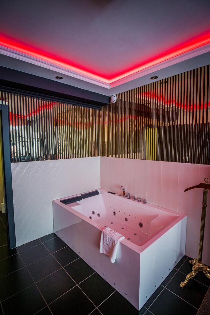 GLAMOUR - Restaurant & SPA photo 3