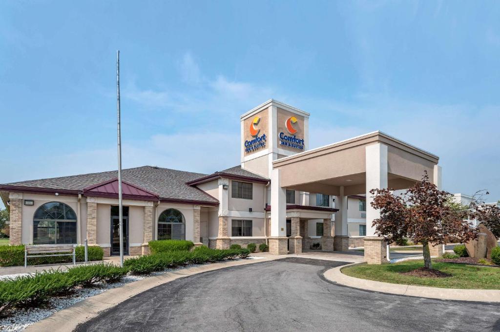 Comfort Inn & Suites image