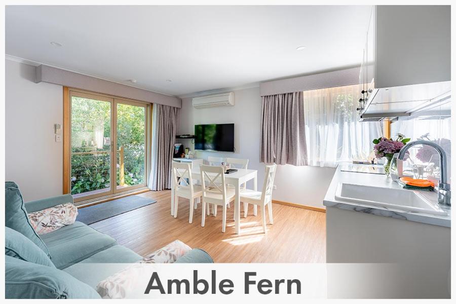 Amble at Hahndorf - Tap to explore photos