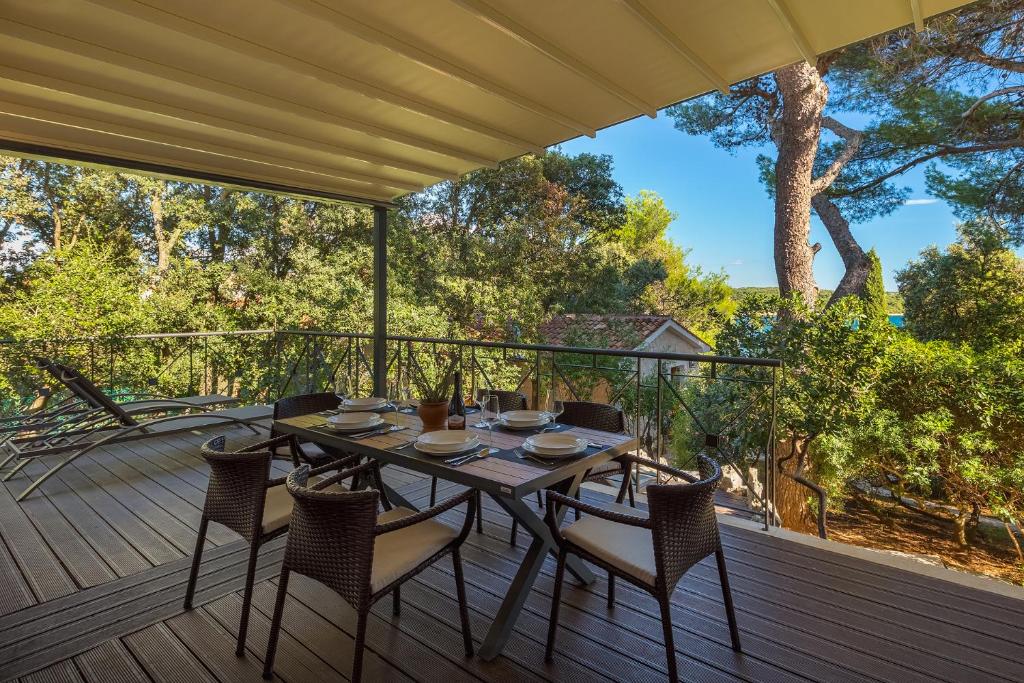 Holiday house in Pula,30 m from the sea photo 2