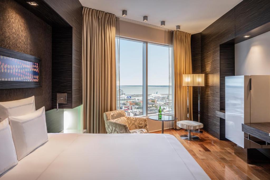 Двухместный (Представительский номер Swiss с кроватью размера 