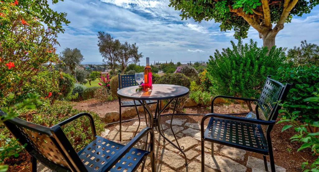 Ground floor apartment with golf and sea views - Roudias, Aphrodite Hills Resort photo 2