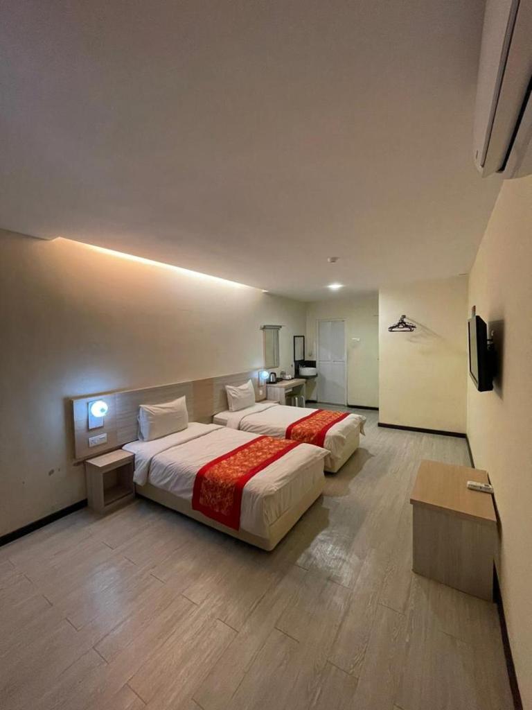 N&L HOTEL KUALA TERENGGANU photo 3