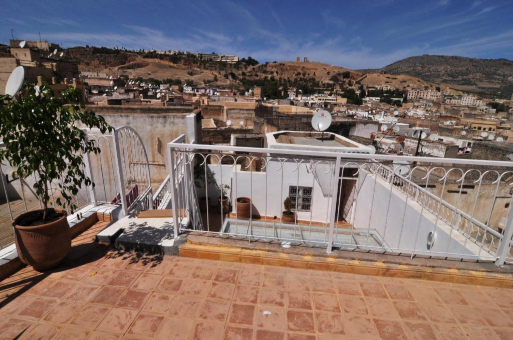 DAR ORANGE : LIVE THE DIFFERENCE photo 2