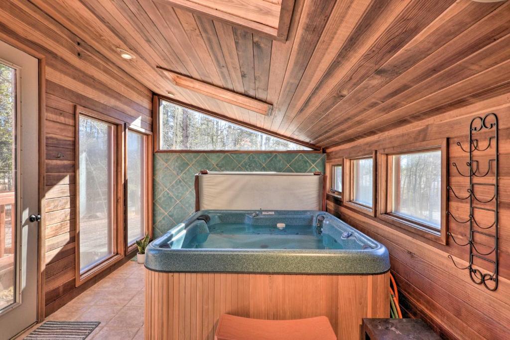 Charming Leadville Retreat with Private Hot Tub photo 1