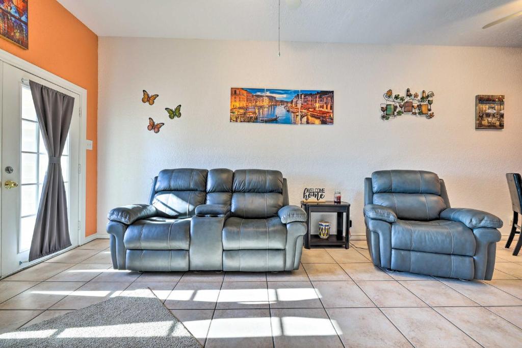 Canyon Lake Townhome with Balcony, Deck and Yard! photo 3