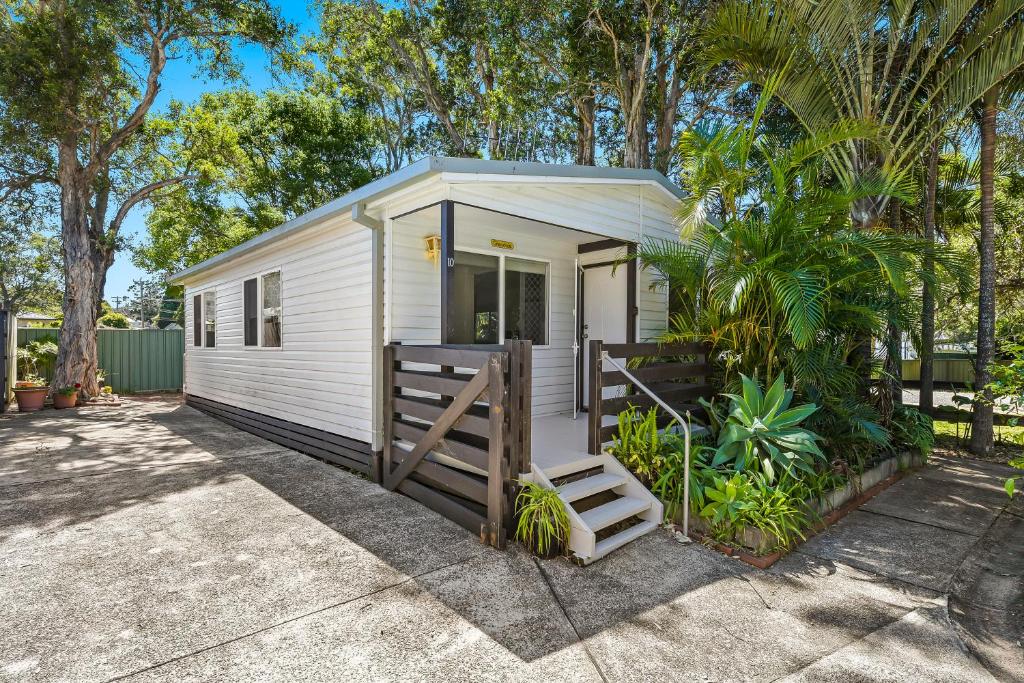 Flynns Beach Caravan Park photo 3