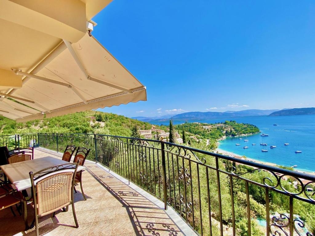 Villa Eleni Kalami with private pool photo 4