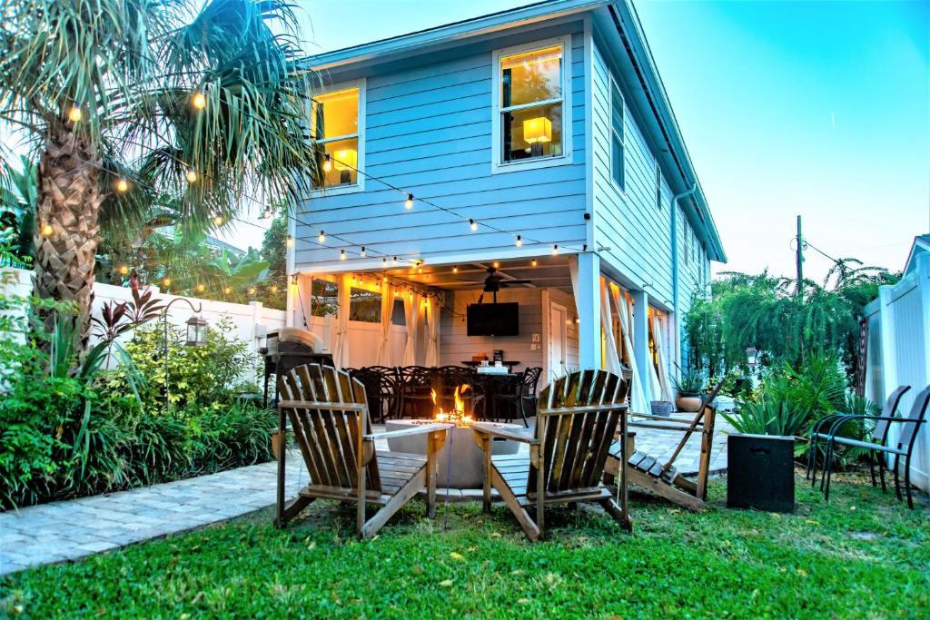 Seventh Seas half mile to the beach pet friendly Near to the Mayo Clinic - UNF - TPC Sawgrass - Convention Center - Shopping Malls - Under 3 Hours from DISNEY image