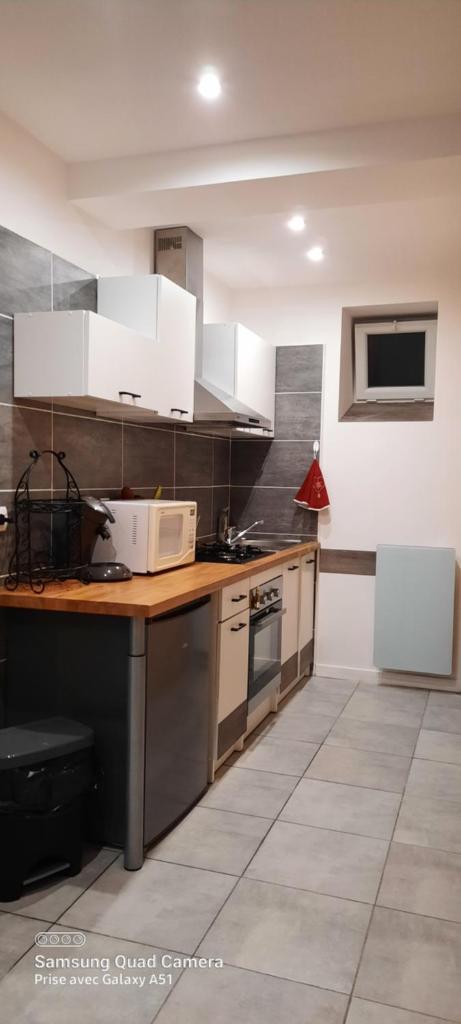 superbe appartement de 40m2 avec parking gratuit sur place photo 4