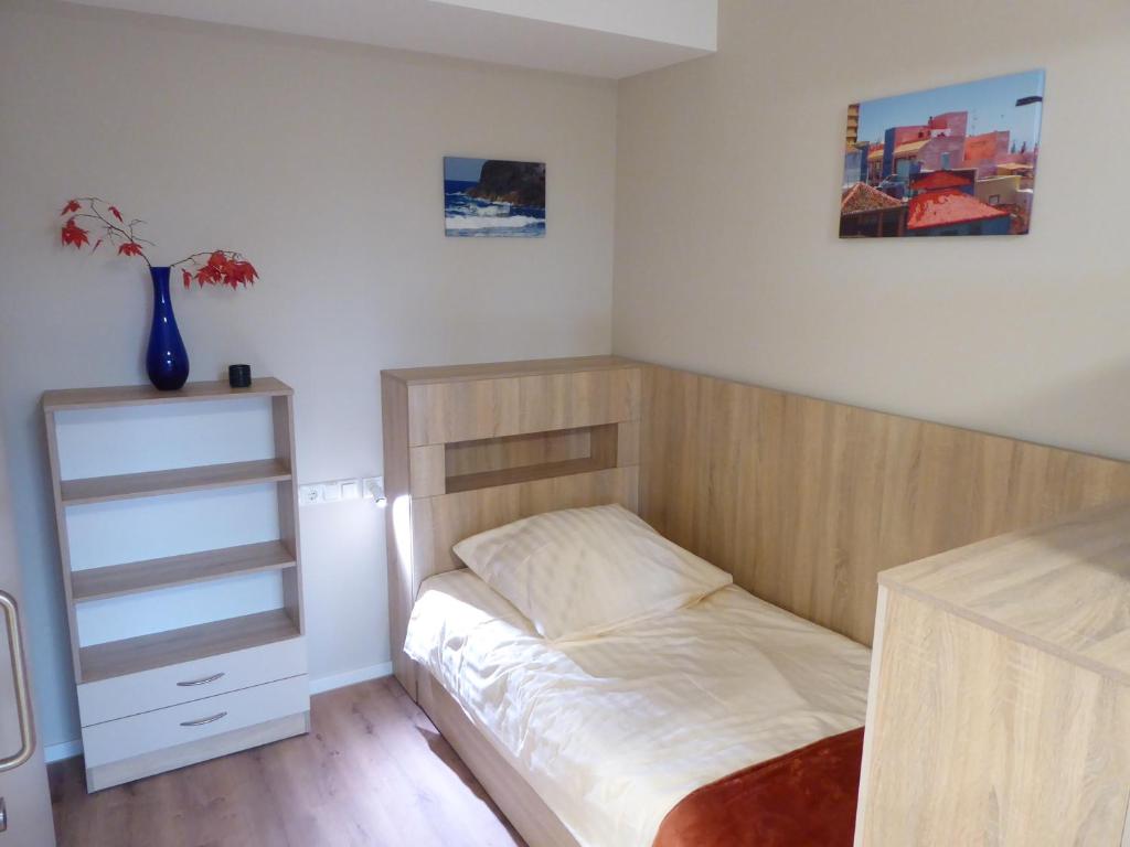 Studio Apartment 2 photo 2