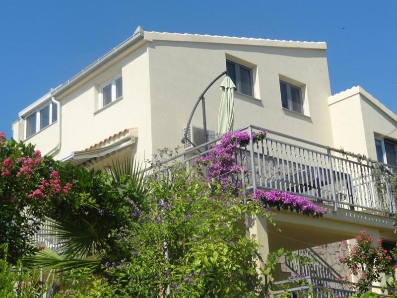 Apartment in Okrug Gornji with sea view, terrace, air conditioning, WiFi 5046-2