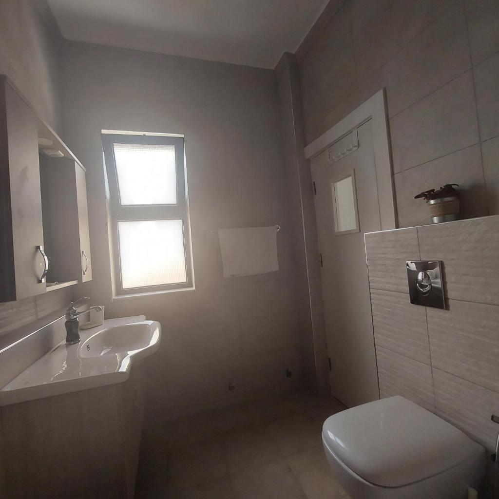 COCO Guesthouse - Tap to explore photos