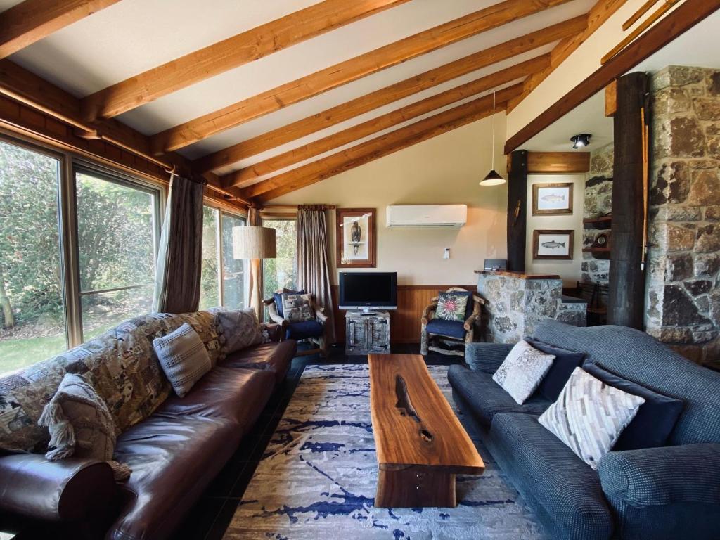 Edzell Stunning Waterfront Home photo 1