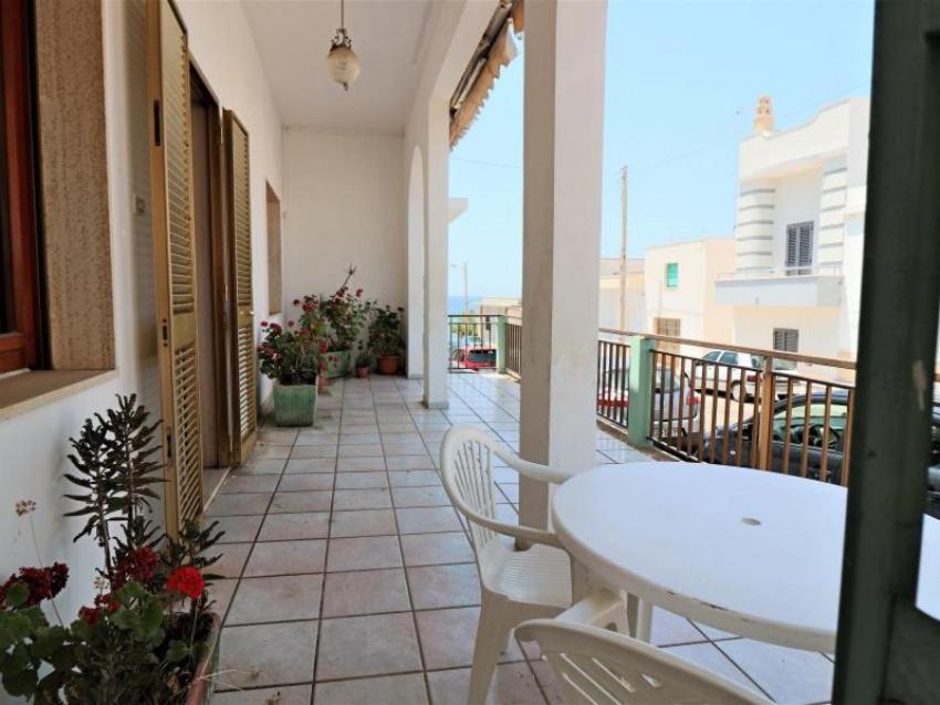 casa vicino mare ( sea rocks cottage) photo 1