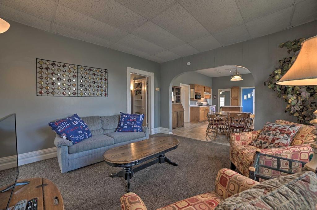 Manistee House with Deck, Fire Pit and Sunroom! photo 3