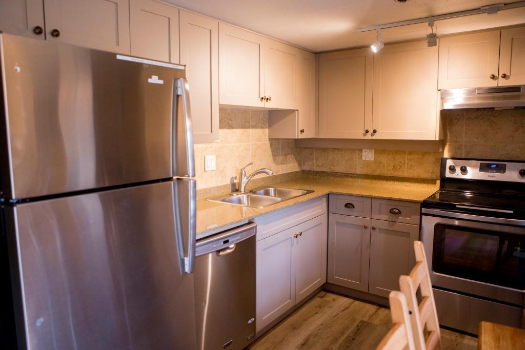 Gibbons Life Accommodations photo 4