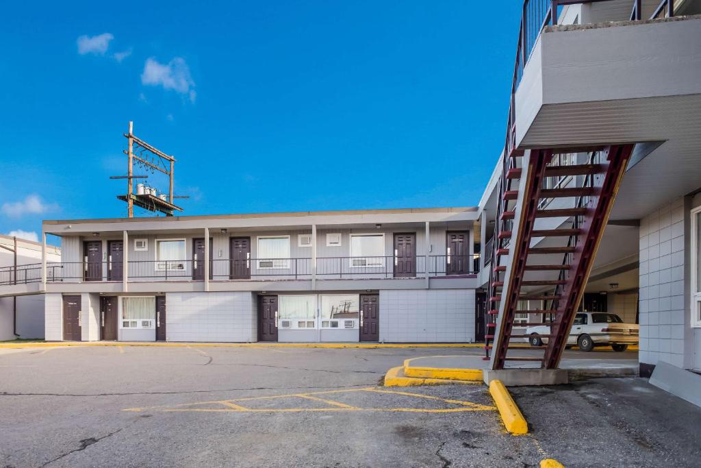 Motel 6-Fort St. John, BC photo 3