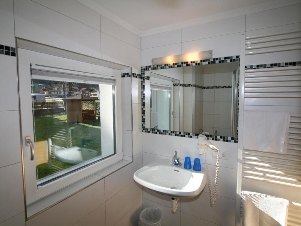 Apartment Wegscheider - MHO328 by Interhome photo 4
