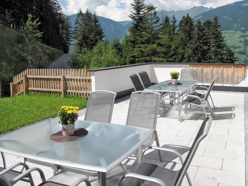 Apartment Edelweiss - MHO527 by Interhome photo 2