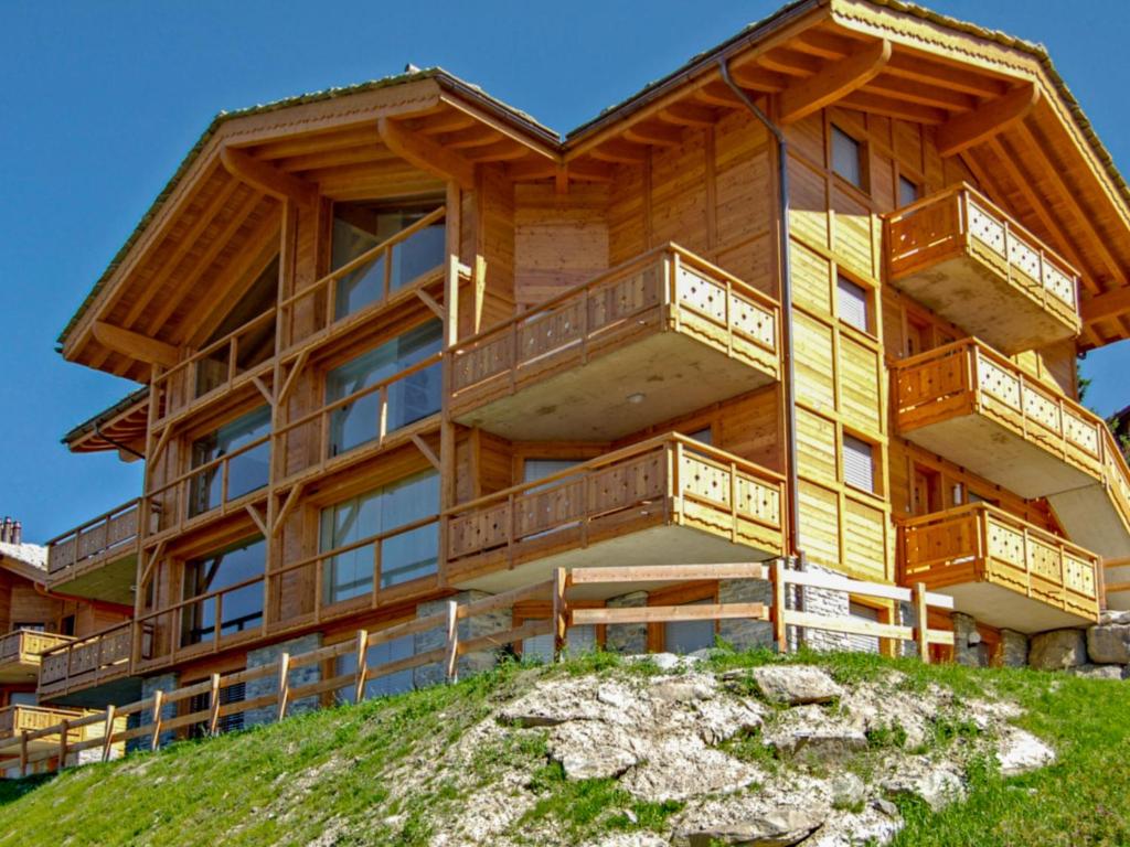 Apartment La Corniche 2 by Interhome