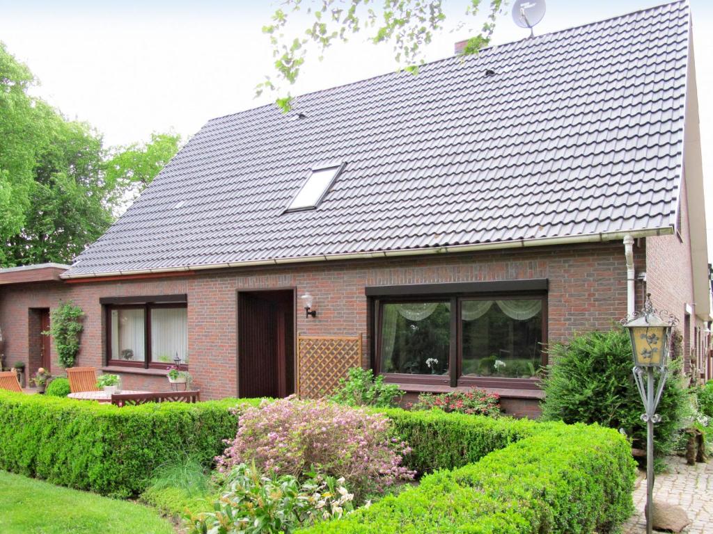 Holiday Home Waldblick-3 by Interhome