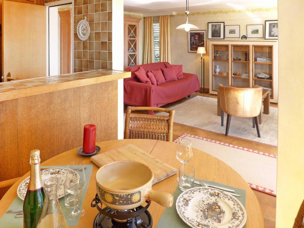 Apartment Jeanne d'Arc-2 by Interhome photo 1