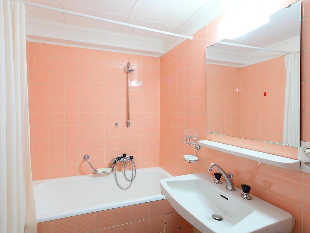 Apartment Le Farinet-1 by Interhome photo 2