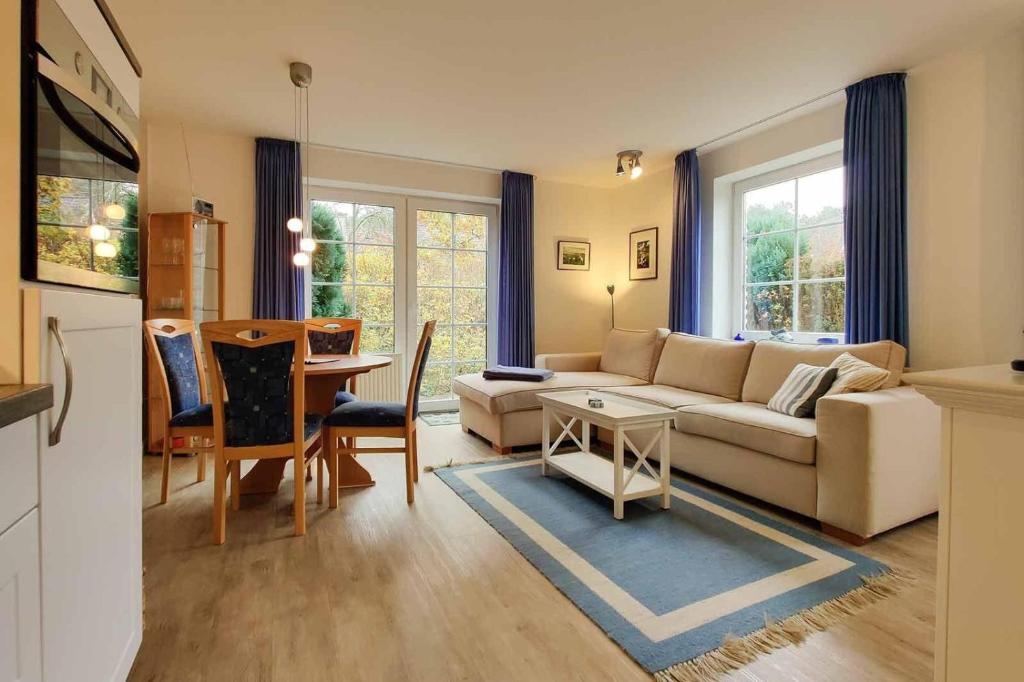 Ferienwohnung-5-mit-Terrasse-Friesenhus-Weisse-Moewe-Duhnen