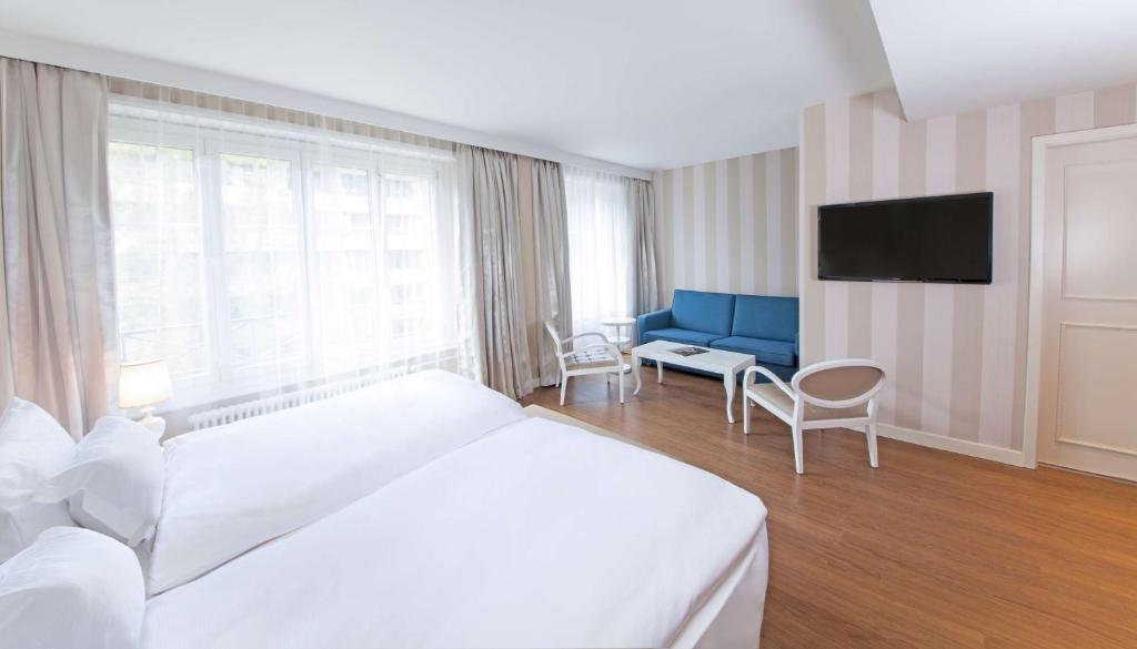 Двухместный (Улучшенный двухместный номер с 1 кроватью), NH Geneva City