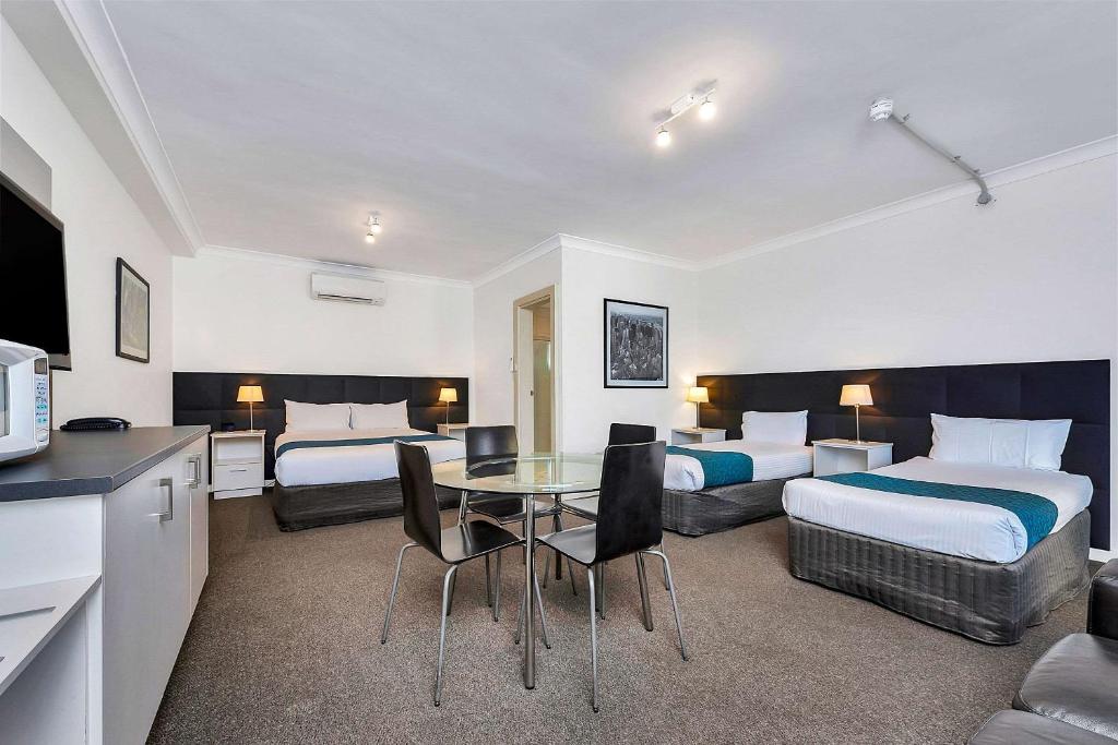 Comfort Inn & Suites Manhattan photo 3