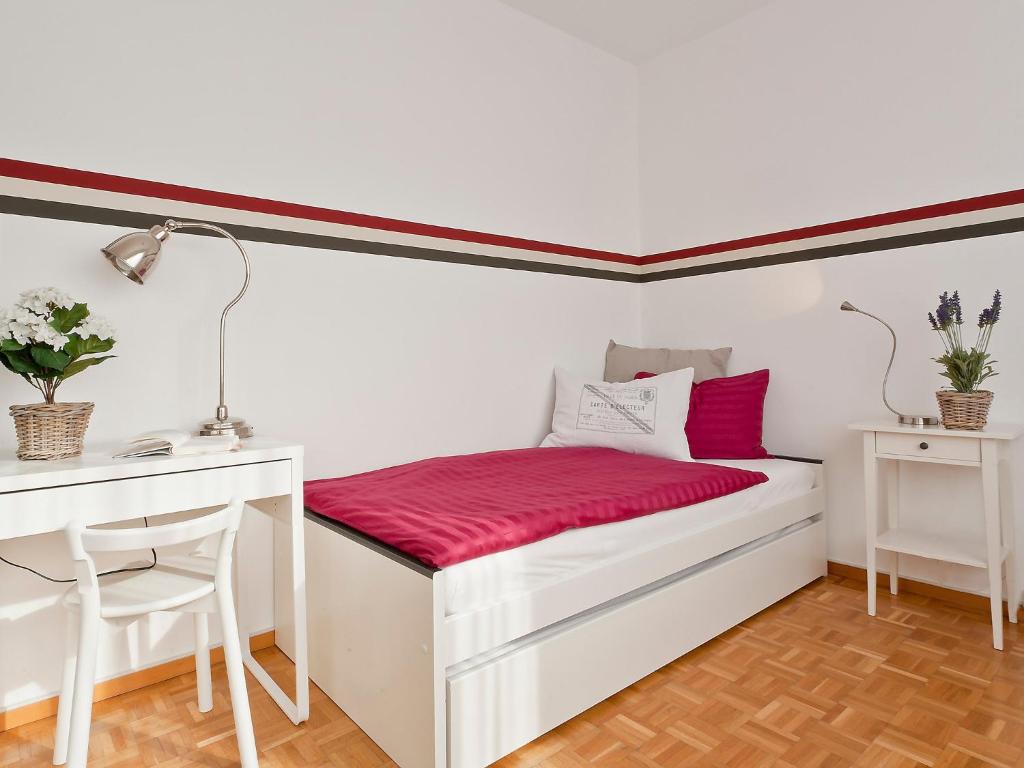 Apartment Large Suite by Interhome photo 2