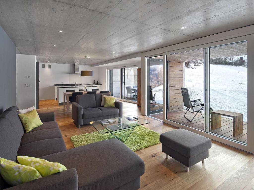 Apartment Sera Lodge- Wohnung Brunegghorn by Interhome photo 2