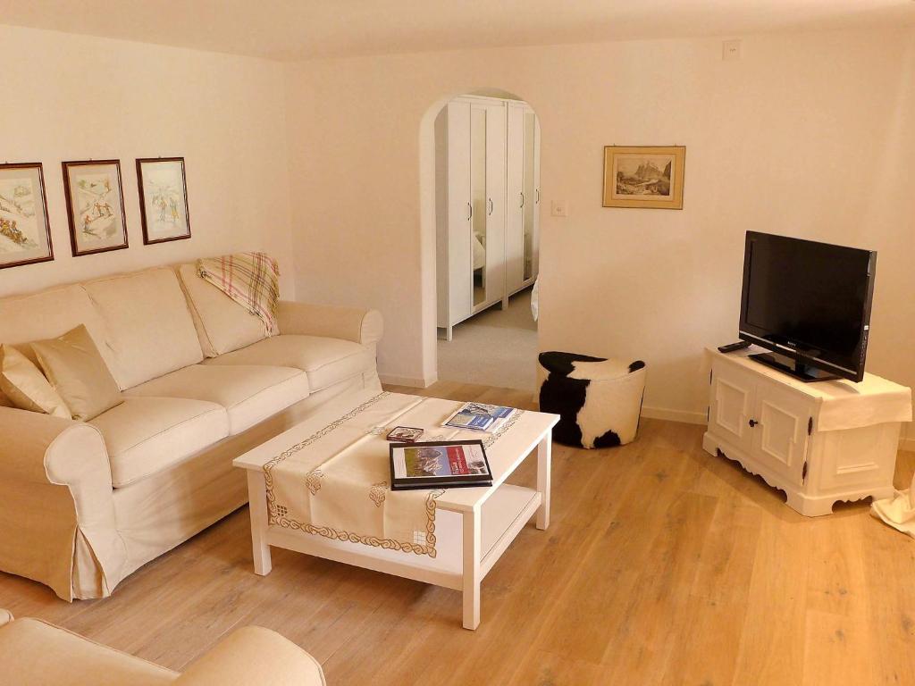 Apartment Chalet Jrene by Interhome photo 2
