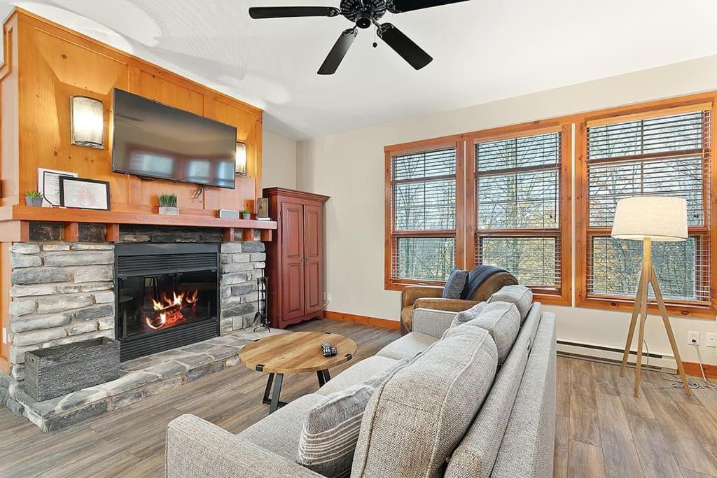 Les Eaux 225-1 by Escapades Tremblant photo 3