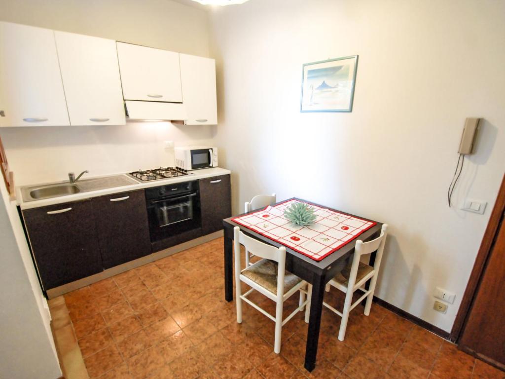 Apartment Valbella by Interhome photo 3