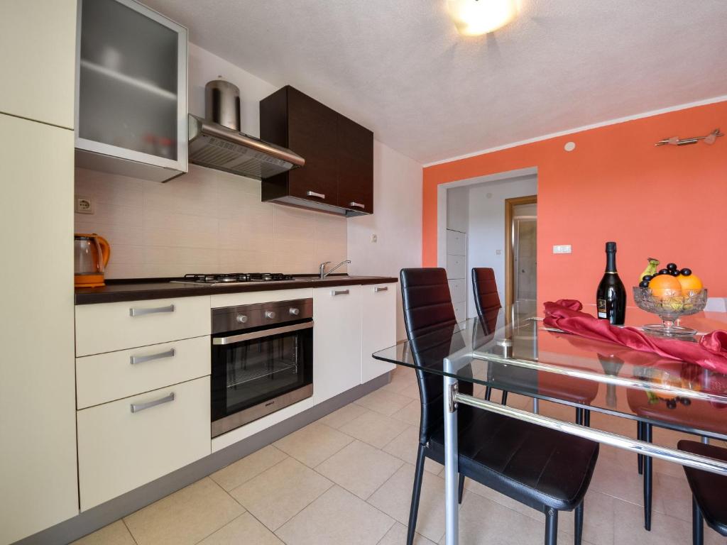 Apartment Milin-1 by Interhome photo 4