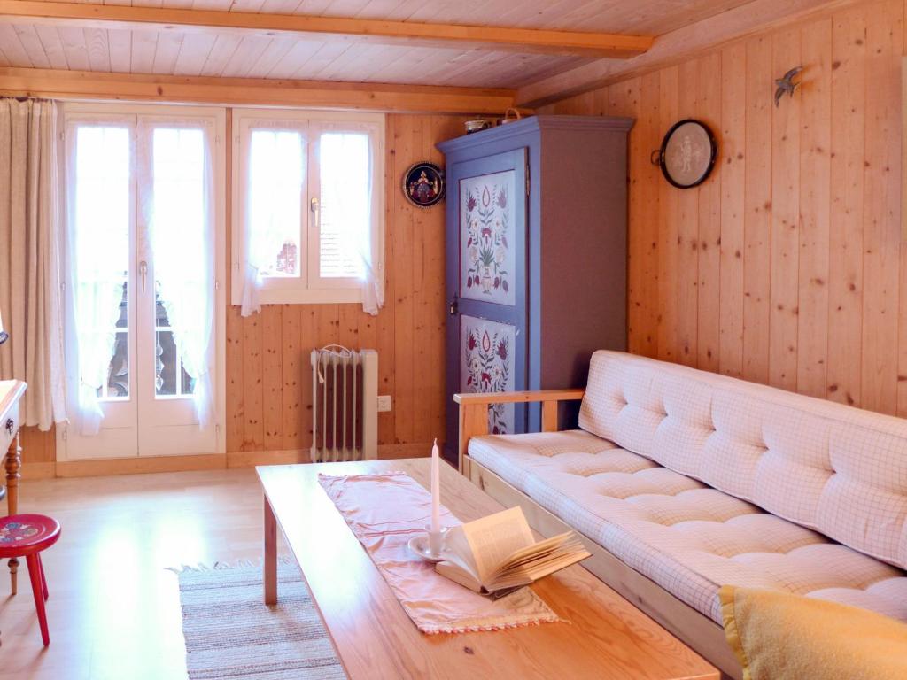 Holiday Home Chalet Esther by Interhome photo 2