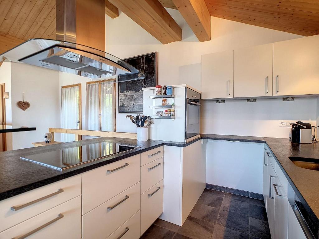 Chalet Le Dahu by Interhome photo 2